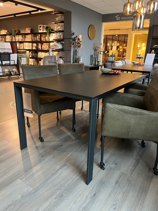 Eettafel Nero 160 cm